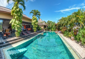  Lautan Kupu - Kupu Villas  North Kuta